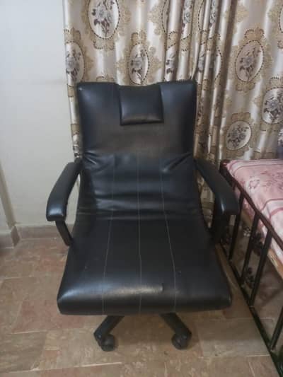 facial bed and Makeup chair for sale