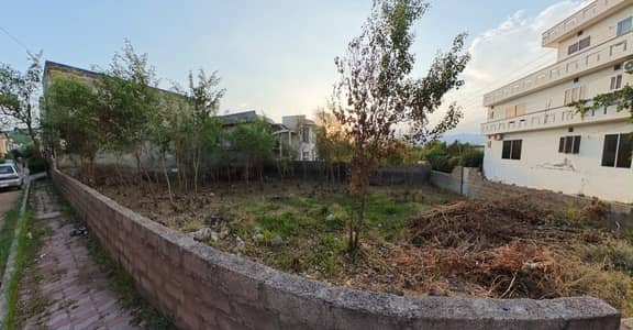 20 Marla Corner Plot for Sale in North Bani Gala — Boundary Wall