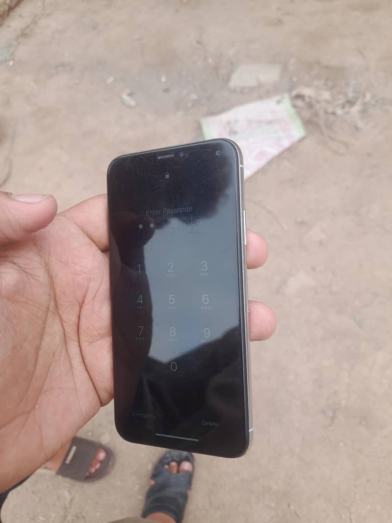 Apple iPhone X 1