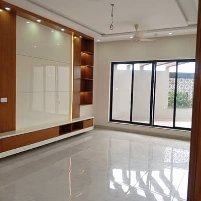 *1 Kanal Upper Portion for Rent*