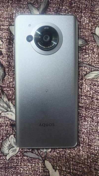 Sharp Aquos R7