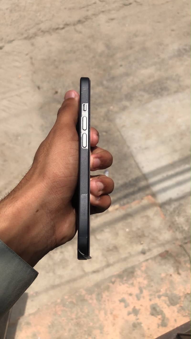 Apple iPhone 15 2