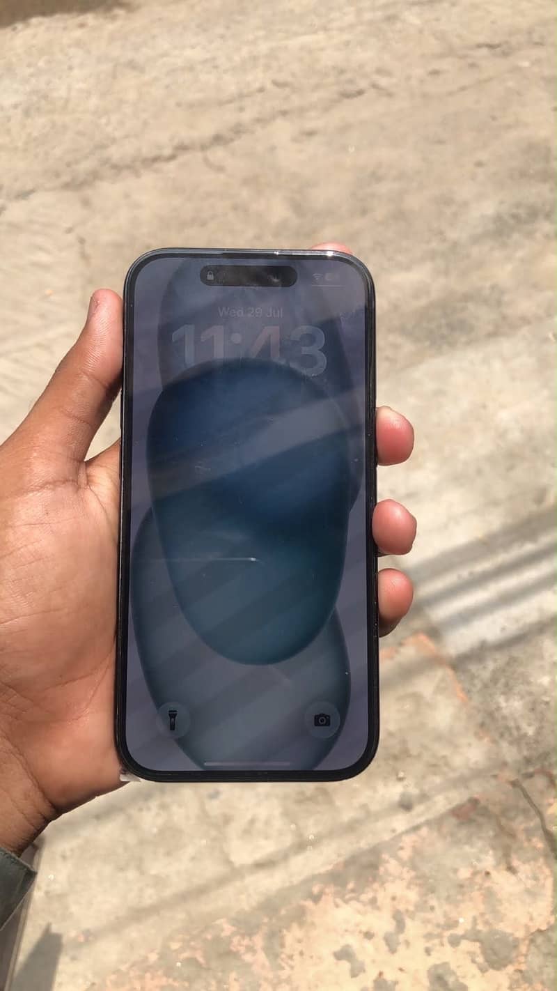 Apple iPhone 15 3
