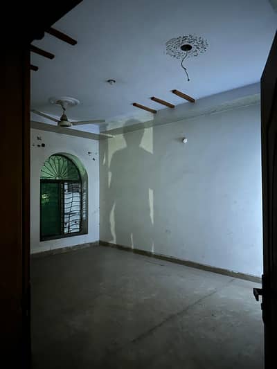 8 Marla Double Story in Gulshn e meher 6no near commercial market(03277342171)