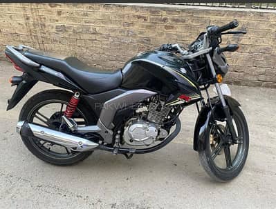 Suzuki GSX 125 2024