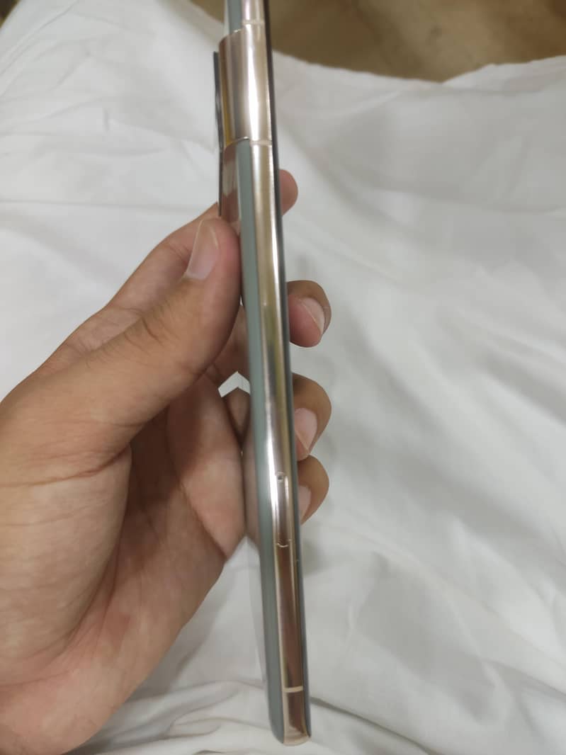 Google Pixel 7 Pro 4