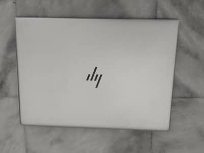 HP elitebook i7 8th gen not pwoering and dispaly broken