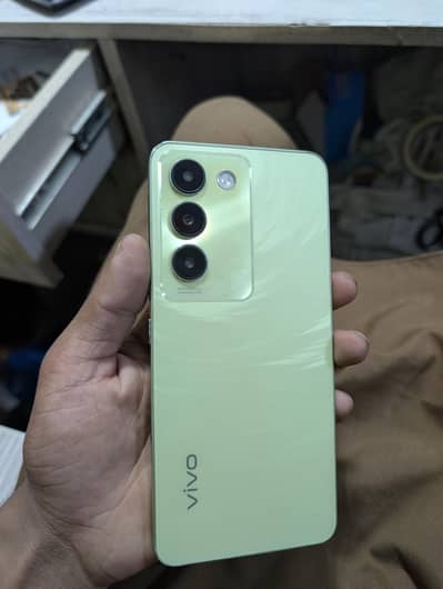 Vivo Y100