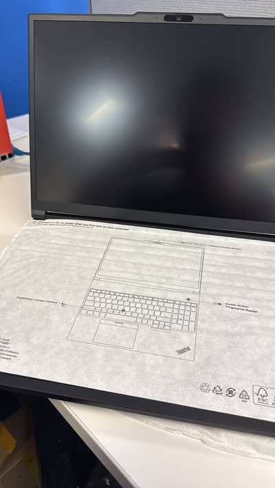 Lenovo ThinkPad P16 Gen 3,Ultra 9 285HX,RTX PRO 5000 24GB,64GB RAM