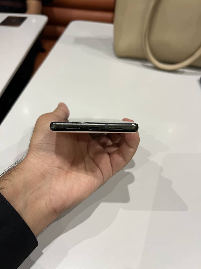 Google pixel 6 4