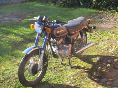 Honda CD125 Twin Cylinder 1970 Vintage Karachi