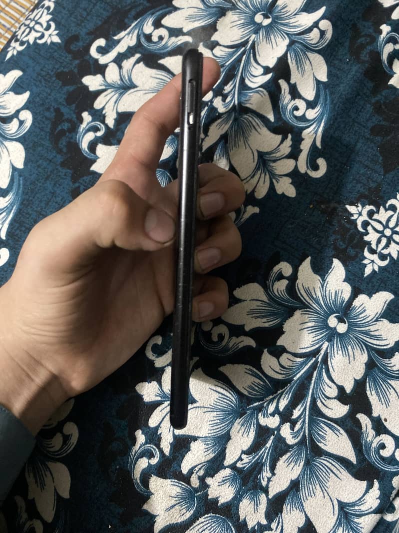 Honor 7C 4