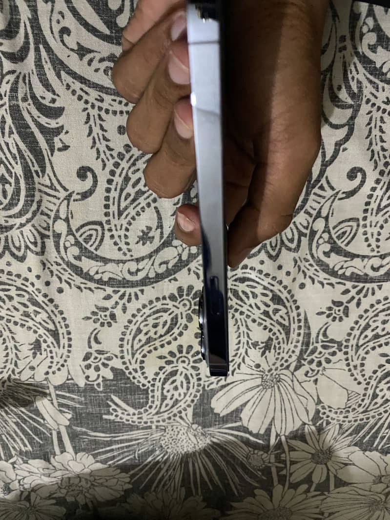 iPhone 13 Pro 1