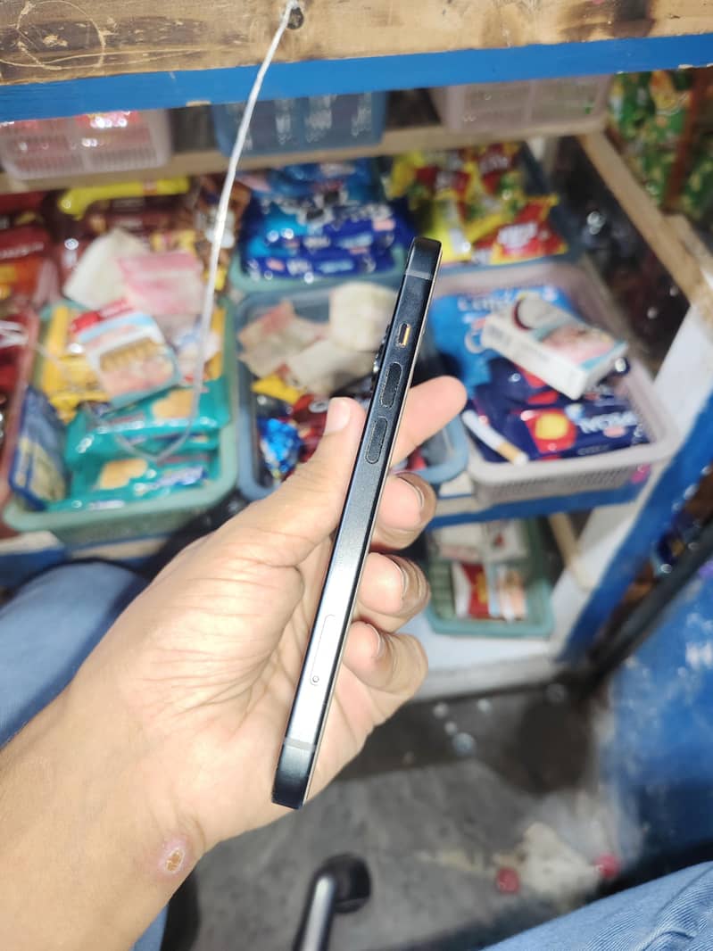 IPHONE 15 ICLOUD BYEPAS HONAY WLAA HAI 3