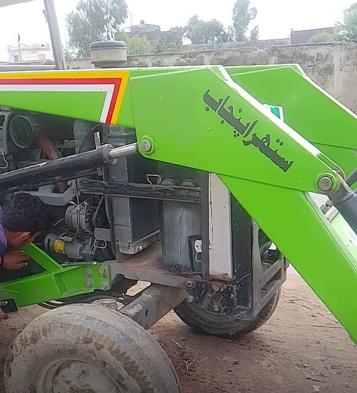 Tractor 3