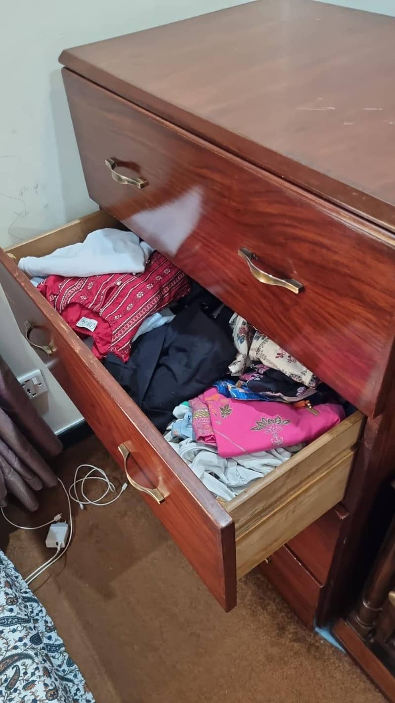 Drawers 1