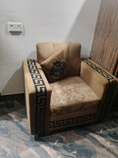 6 seeters sofa brand new condition