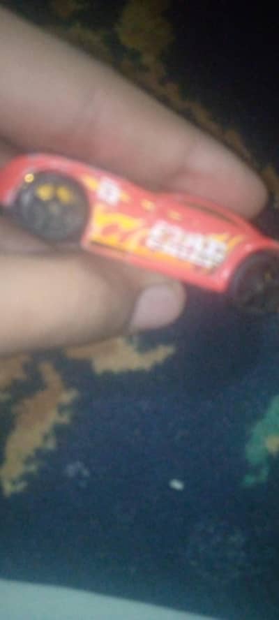 hot weels per piece 2000 or Kam ho gye ga
