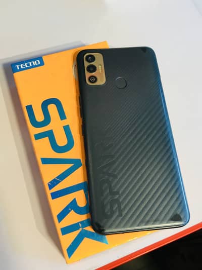 Tecno Spark 7T with box