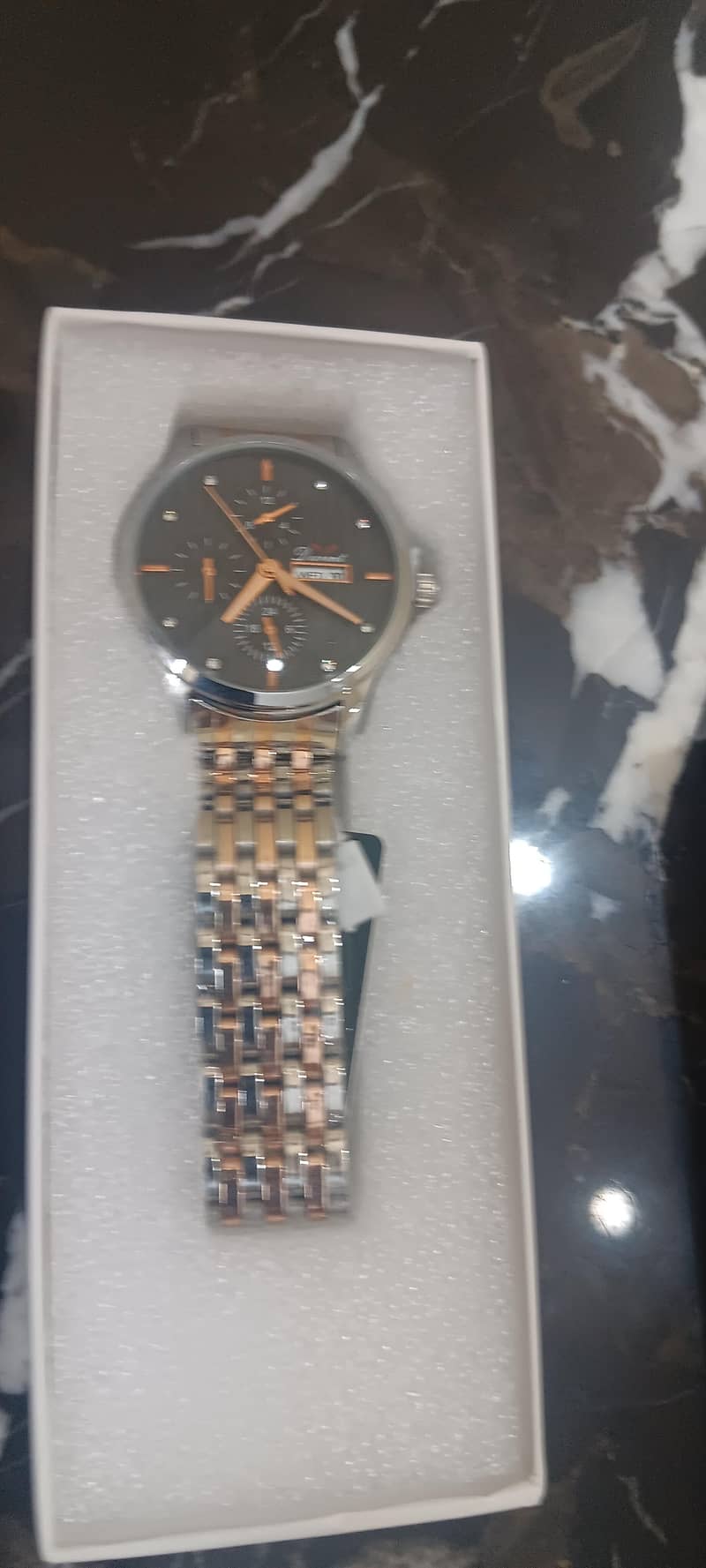 men watch 1