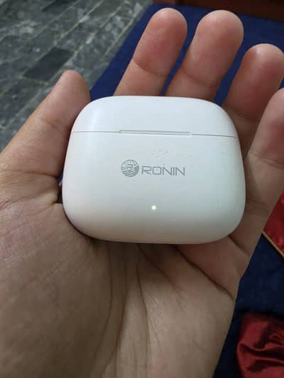 RONIN EARBUDS/EARPHONES EXCELLENT WORKING