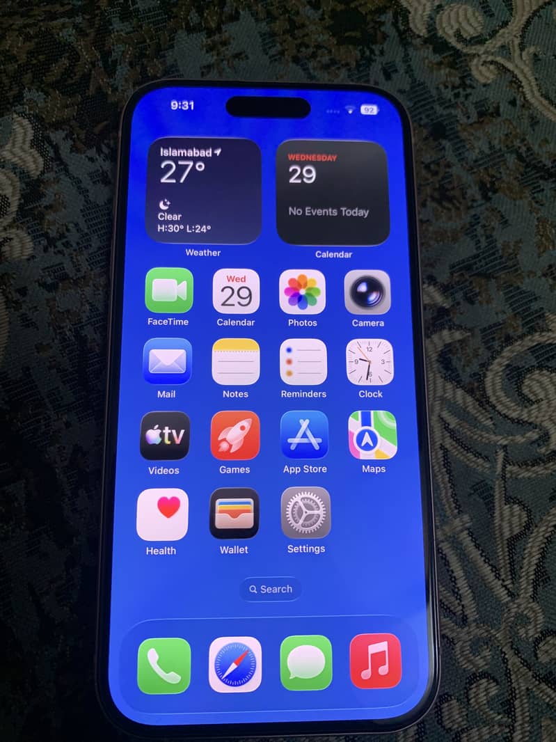 Apple iPhone 15 4