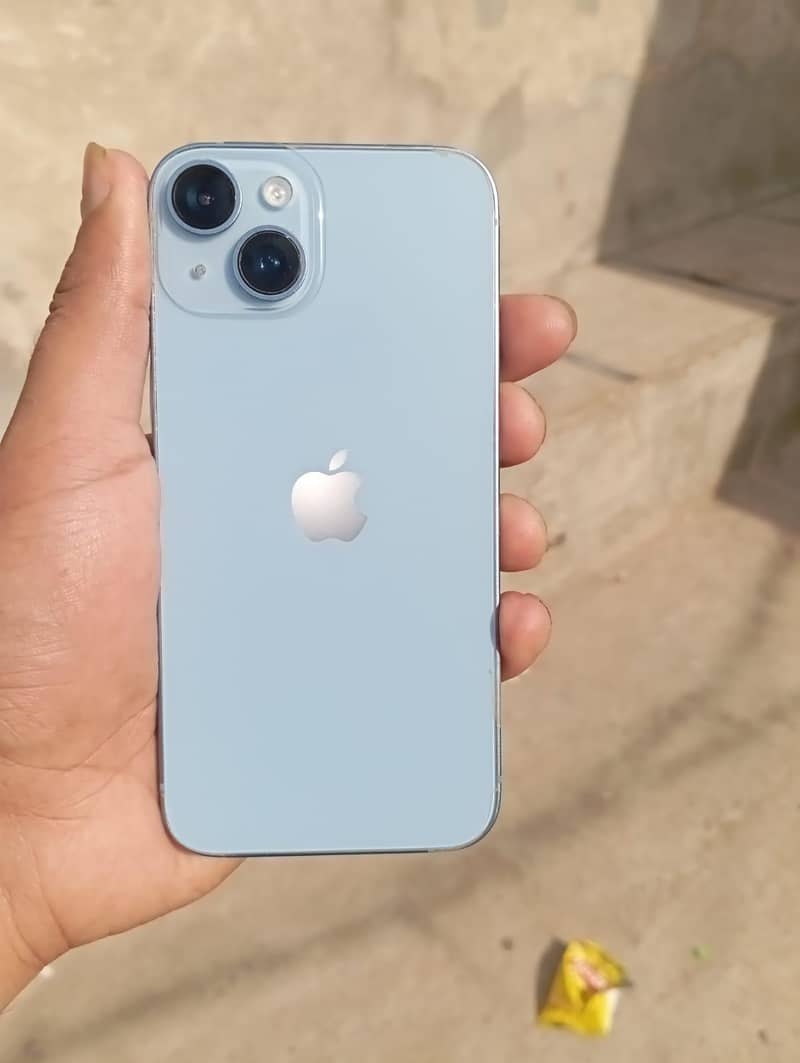 Apple iPhone 14 3