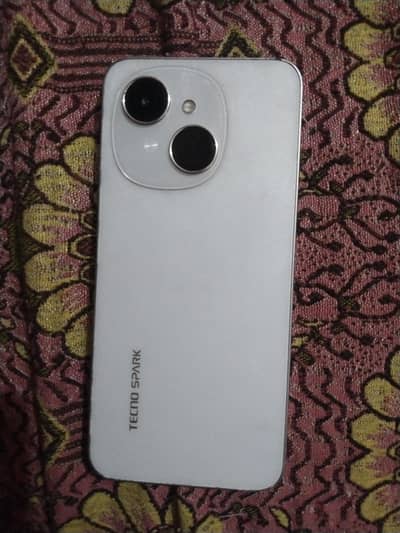 Tecno Spark Go 1