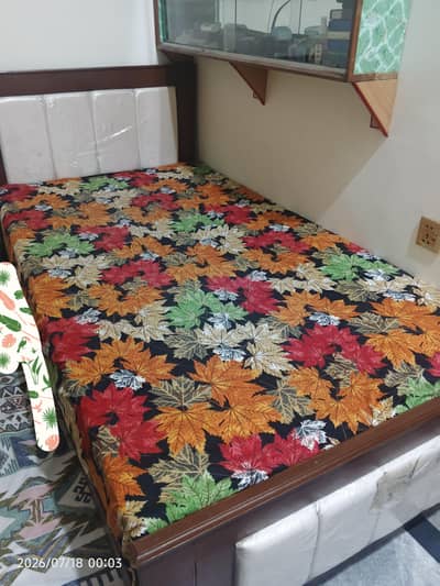 BRAND NEW 2 single bed no damage no scratches