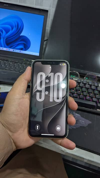 Apple iPhone 11