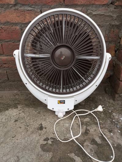 GFC ®White & Brown Bracket Fan