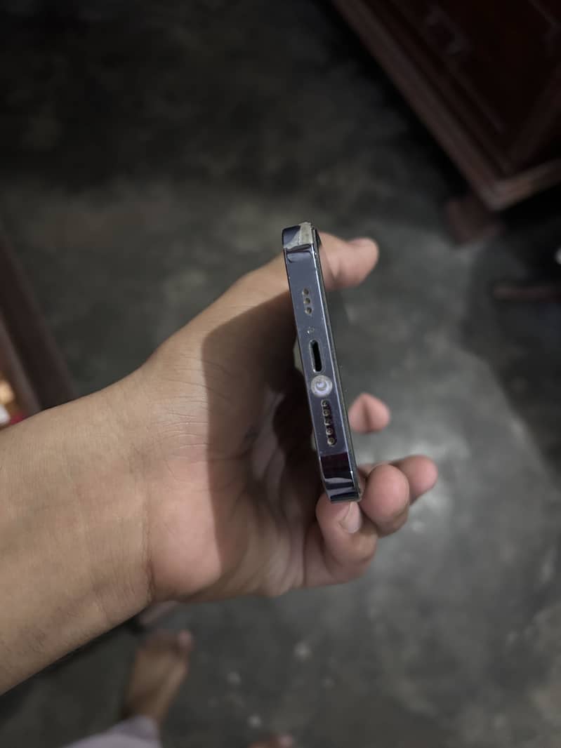 Apple iPhone 13 Pro 1