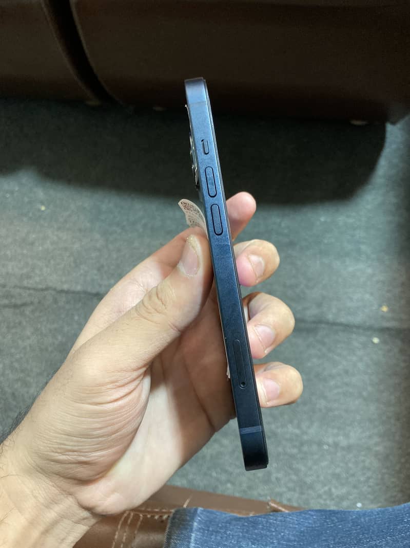 Apple iPhone 13 3