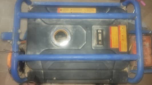 Euro Generator 3.5 Kv in excellent condition working both petrol and