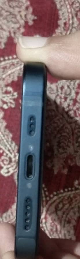 Apple iPhone 13 4
