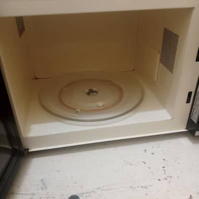 national microwave oven 30 litter . Rs. 1400