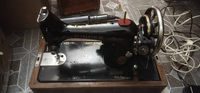 Vintage Singer 99K Electric Sewing Machine – For Sale