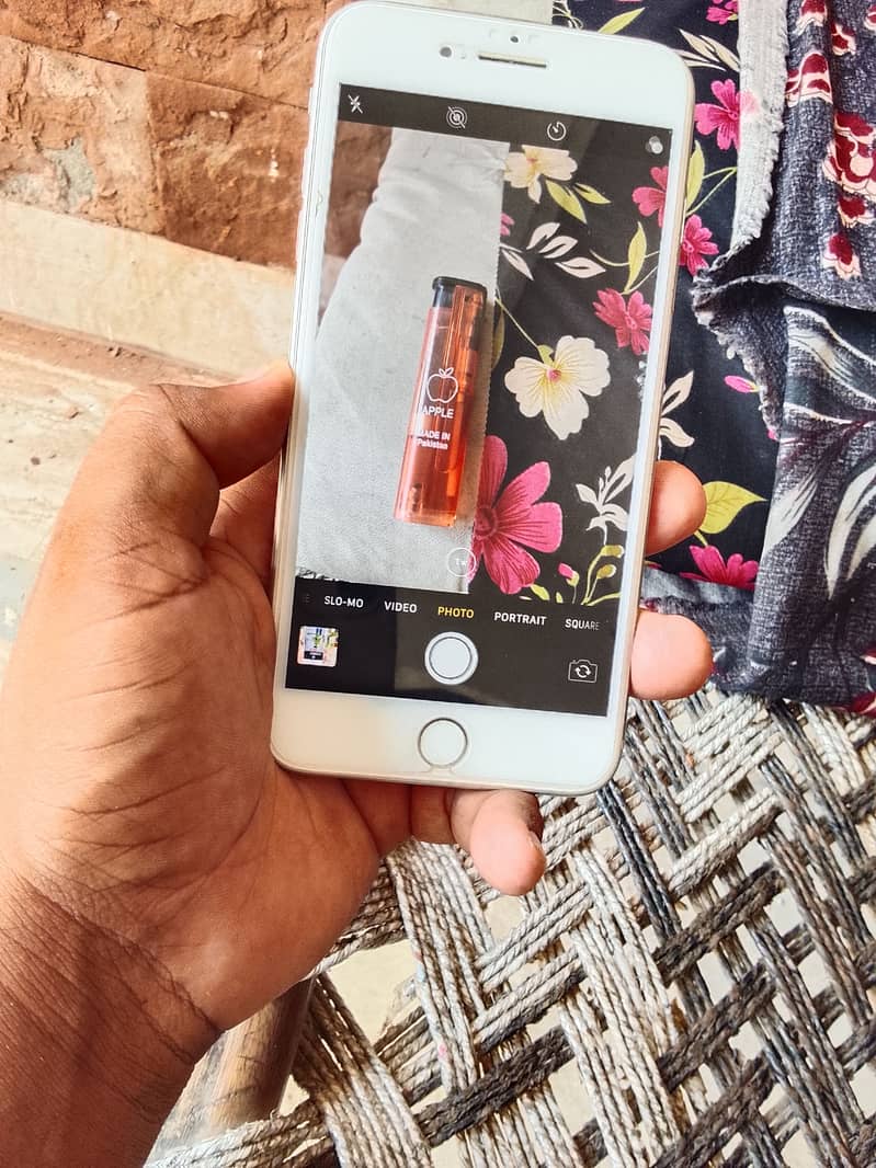 Apple iPhone 8 Plus 6