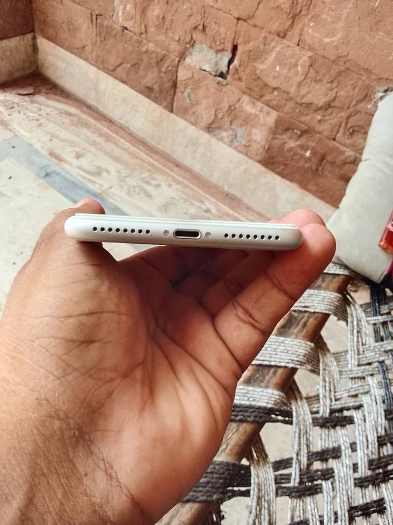Apple iPhone 8 Plus 8