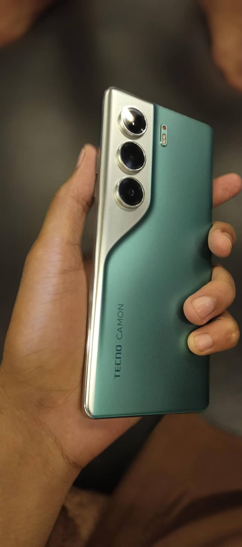 Tecno CAMON 40 Pro 4