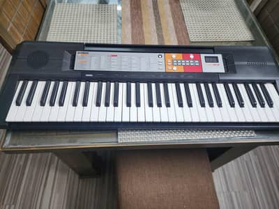 yamaha F50 keyboard  just like brand new 61 keys