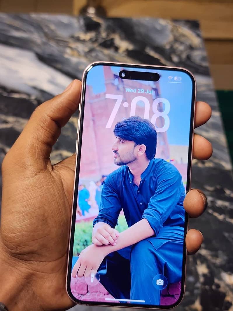Apple iPhone 15 plus 2