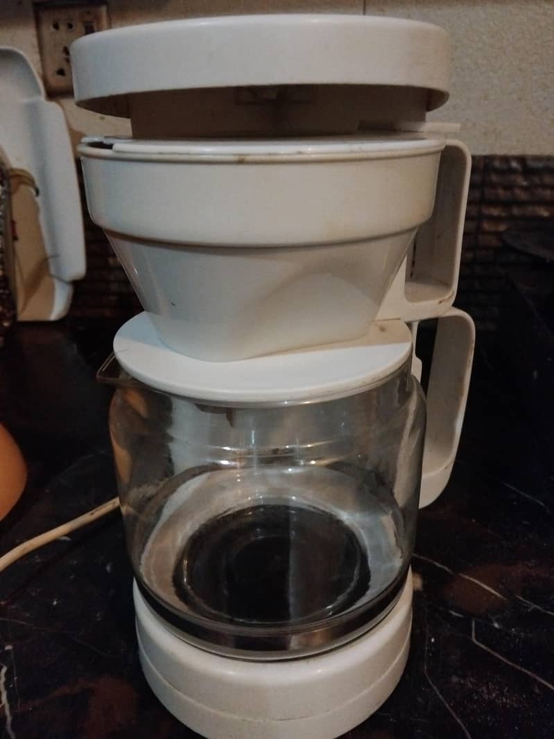 12 Cup Coffee Maker – Working Condition 2