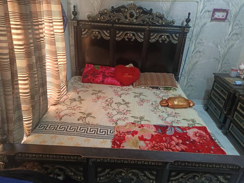Solid wood bed set 0