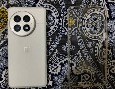 OnePlus 13 (Global Variant) – 16GB / 512GB (Silk White)