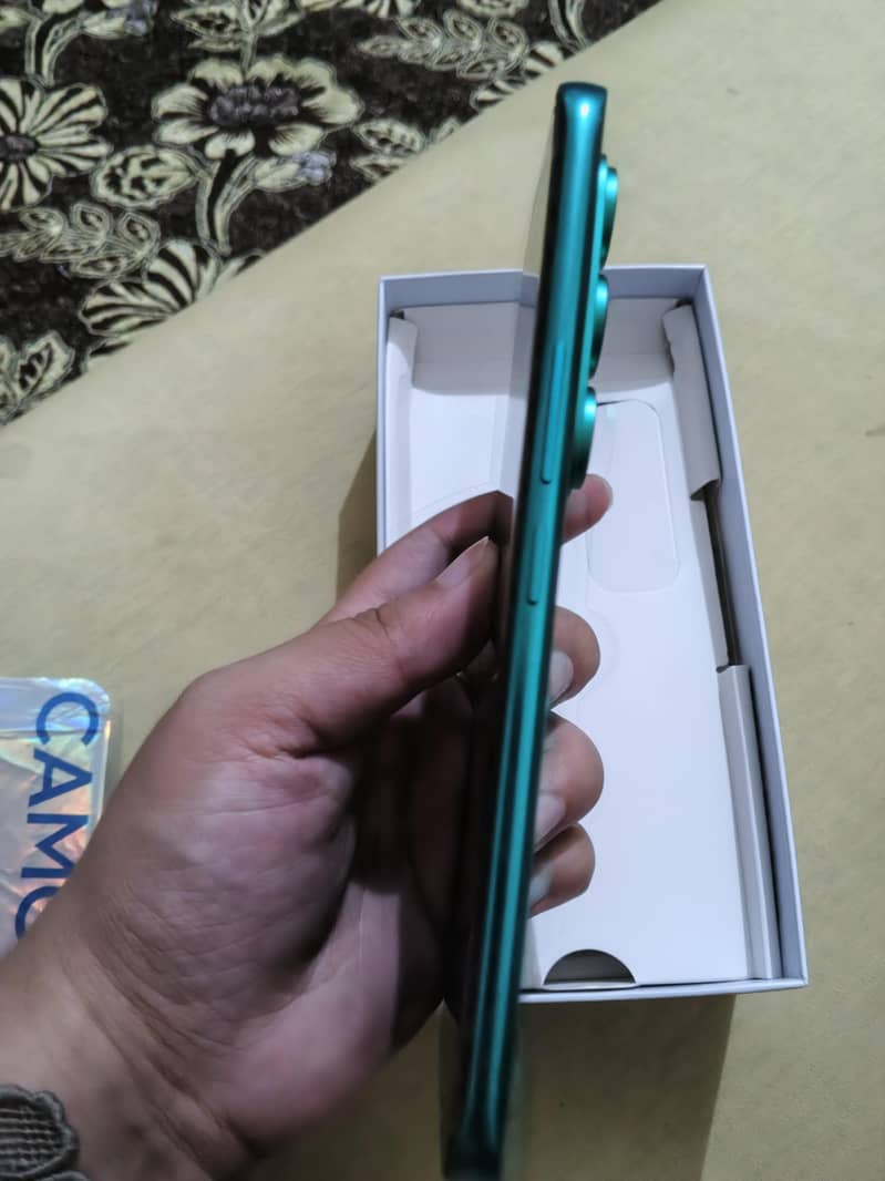 Tecno Camon 50 PRO 1