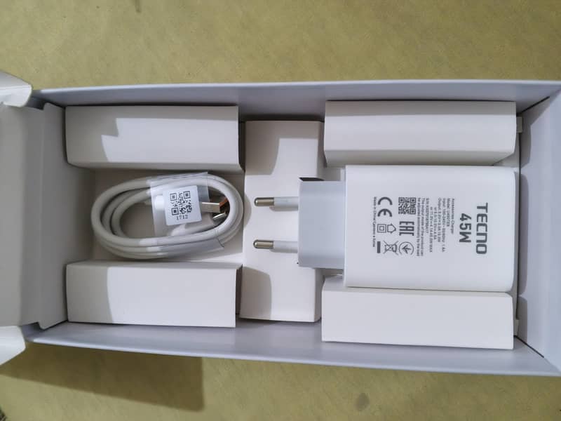 Tecno Camon 50 PRO 4