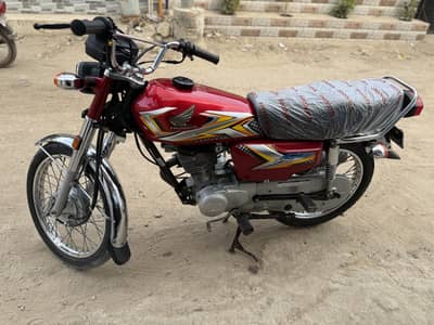 Honda 125 2025 golden number