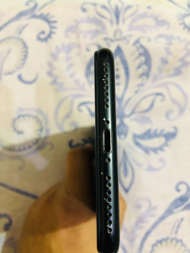 Apple iPhone 7 Plus 4