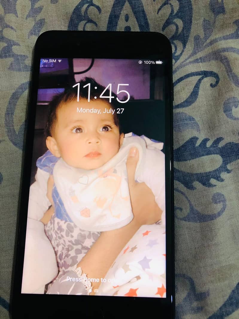 Apple iPhone 7 Plus 8
